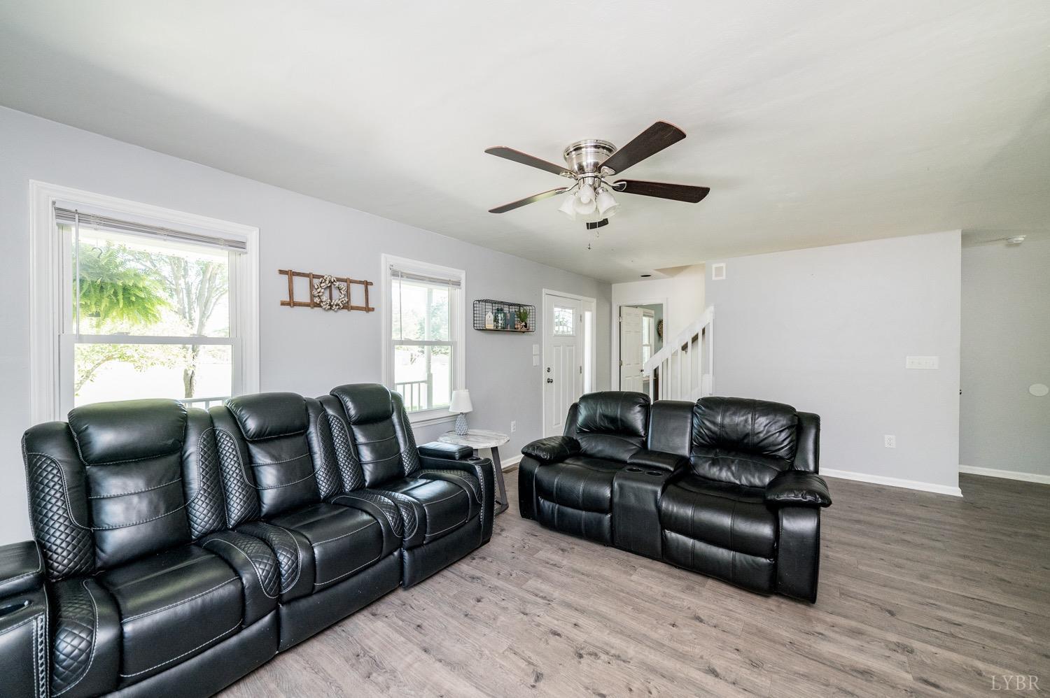 7996 Rocky Ford Road Moneta, VA 24121 - Photo 4 of 45 a living room with furniture