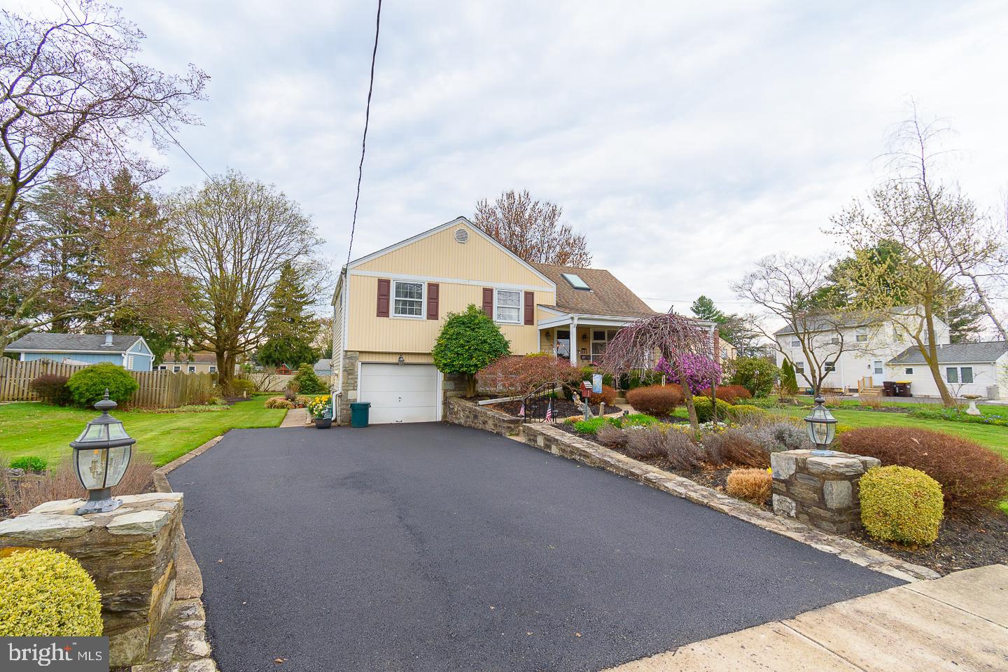 251 Crestview Road Hatboro, PA 19040 - Photo 2 of 36 Gallery Image 2