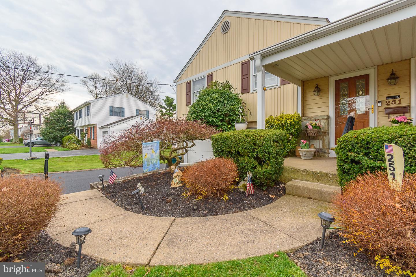 251 Crestview Road Hatboro, PA 19040 - Photo 4 of 36 Gallery Image 4