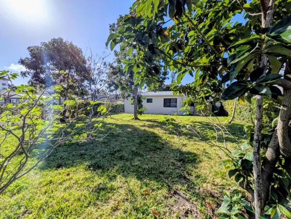 $3,250 | 133 Southeast 13th Avenue, Boynton Beach, FL 33435