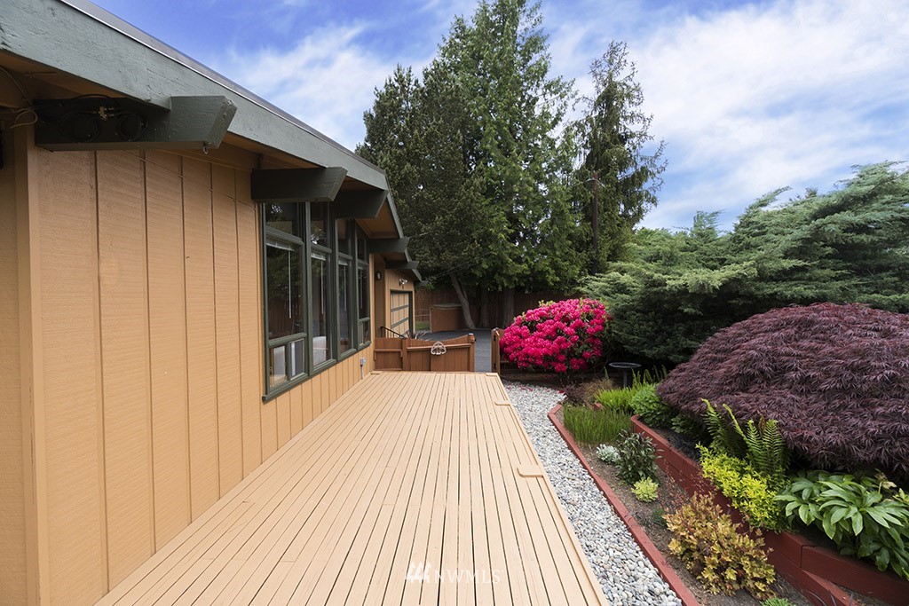 716 232nd Street Southeast Bothell, WA 98021 - Photo 18 of 25