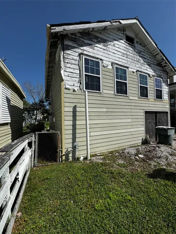 $110,000 | 3815 1/2 Ursuline Street, Galveston, TX 77550