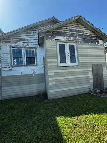 $110,000 | 3815 1/2 Ursuline Street, Galveston, TX 77550