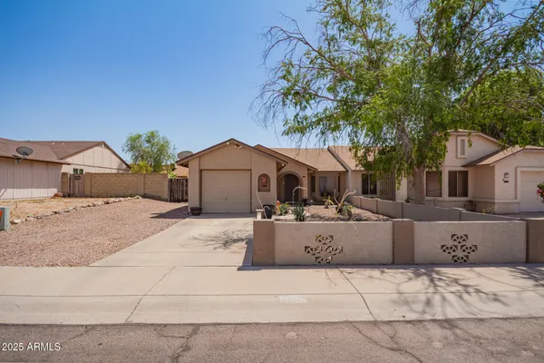 $333,900 | 3231 West Tonopah Drive, Phoenix, AZ 85027