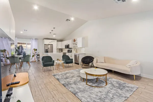 $325,000 | 3231 West Tonopah Drive, Phoenix, AZ 85027