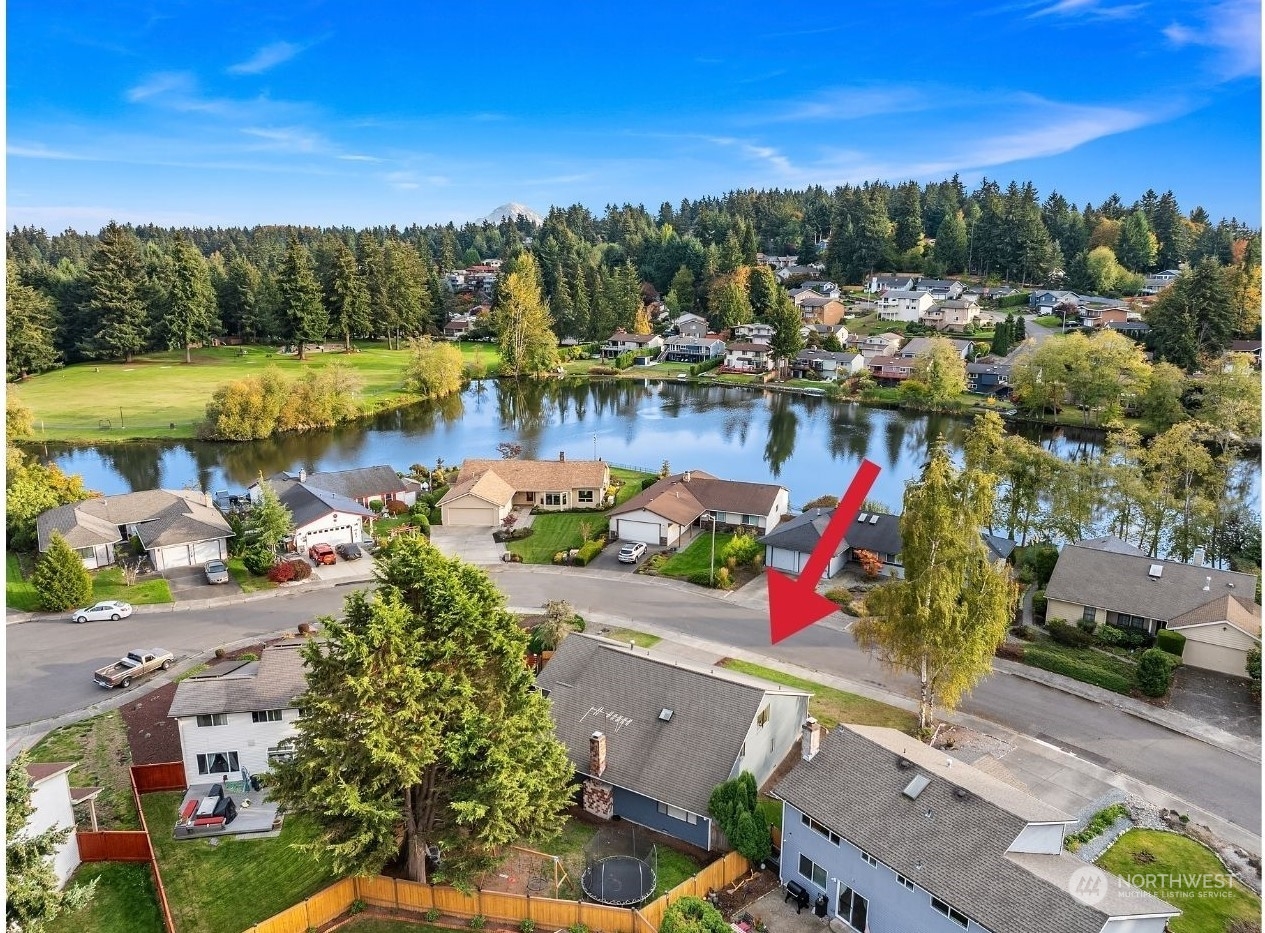 4248 Southwest 323rd Street Federal Way, WA 98023 - Photo 2 of 27 Gallery Image 2
