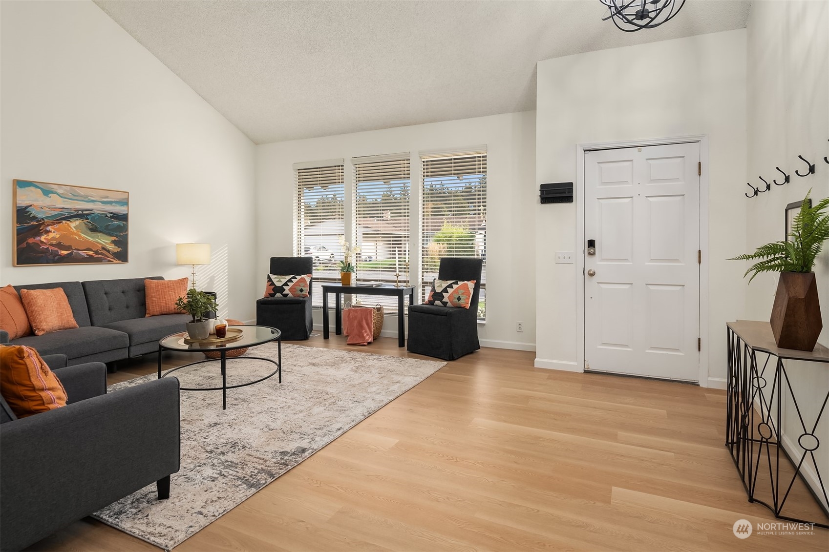 4248 Southwest 323rd Street Federal Way, WA 98023 - Photo 4 of 27 Gallery Image 4