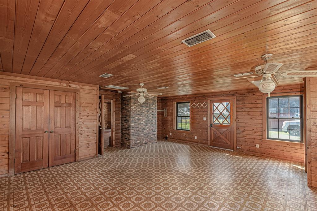 198 VZ County Road Ben Wheeler, TX 75754 - Photo 18 of 40