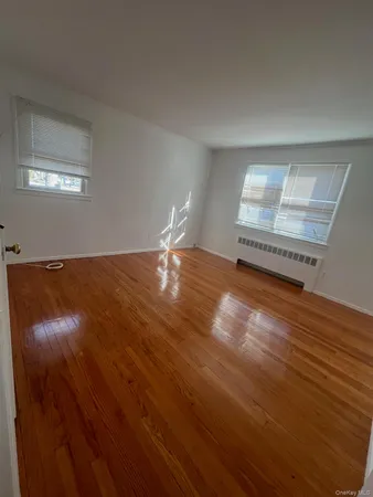 $4,325 | 117 Blydenburg Avenue, Smithtown, NY 11787