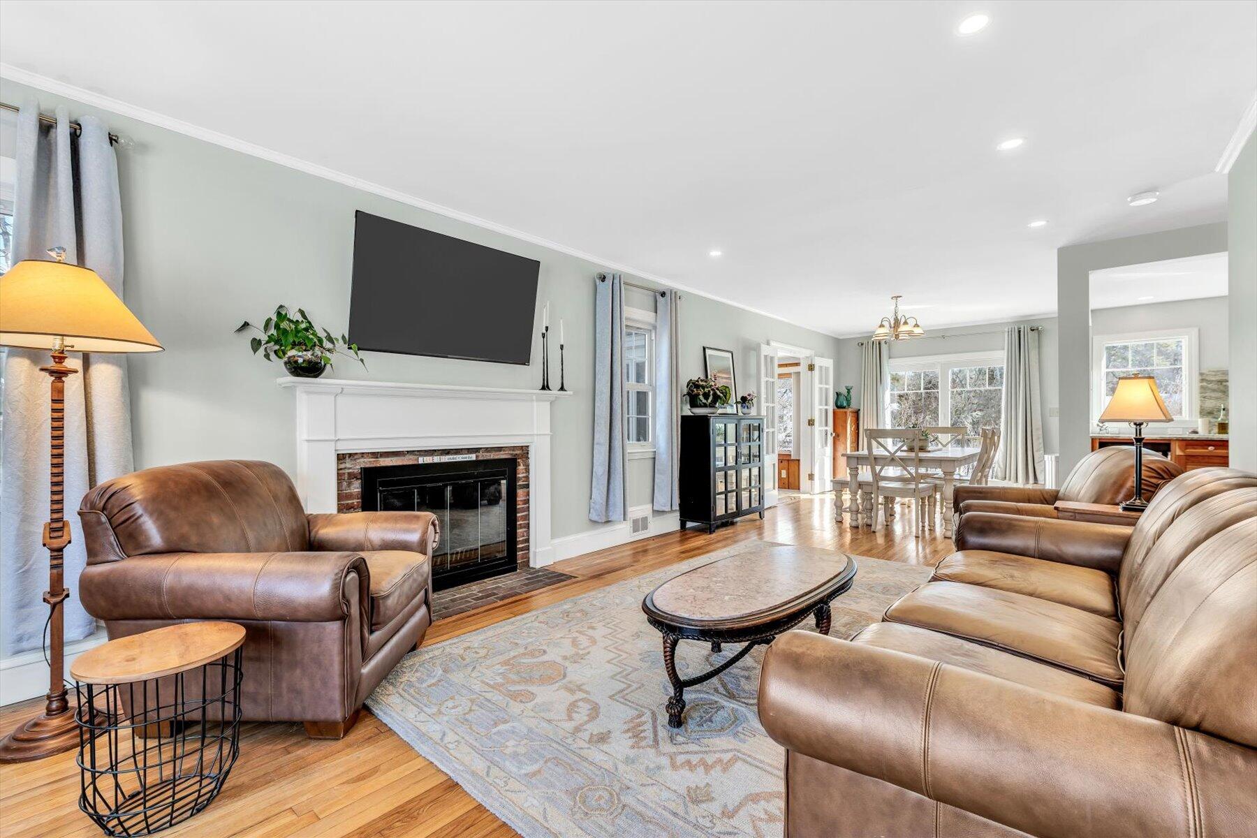 83 Lake Drive Centerville, MA 02632 - Photo 4 of 40 26-IMGP5266