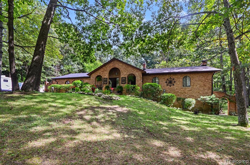 1600 Moffat Road Leonard, MI 48367 - Photo 2 of 44 Gallery Image 2
