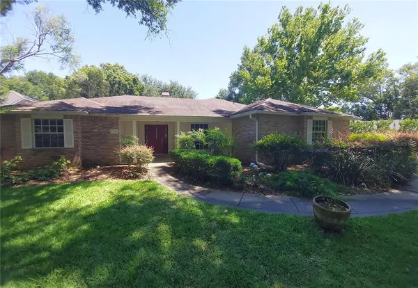 $439,999 | 7316 Chesterhill Circle, Mount Dora, FL 32757