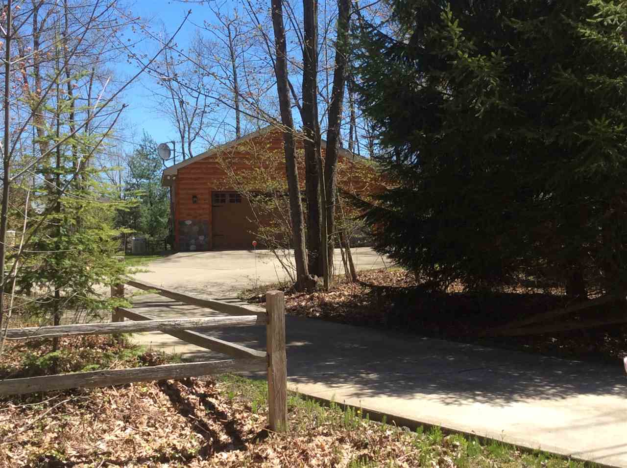 5608 Gronda Road Harrison, MI 48625 - Photo 4 of 87 1874766-3.JPG