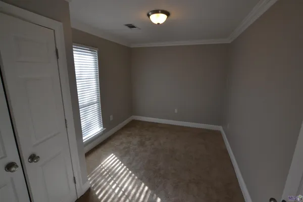 $2,875 | 5296 Myrtle Hill Avenue, Zachary, LA 70791