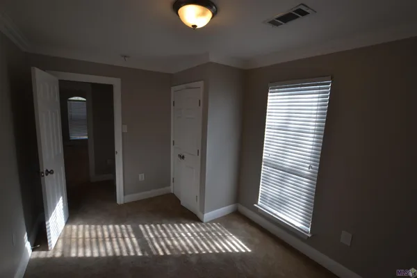 $2,875 | 5296 Myrtle Hill Avenue, Zachary, LA 70791