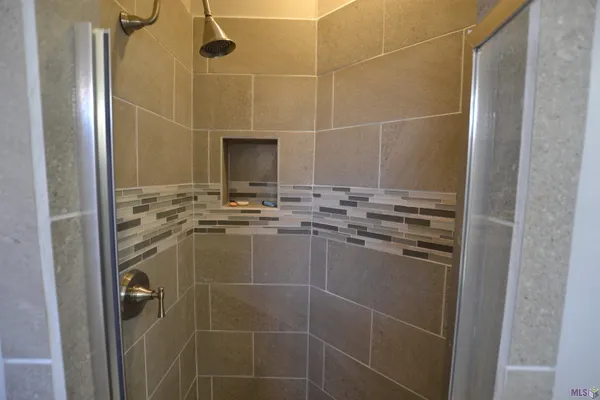 $2,875 | 5296 Myrtle Hill Avenue, Zachary, LA 70791