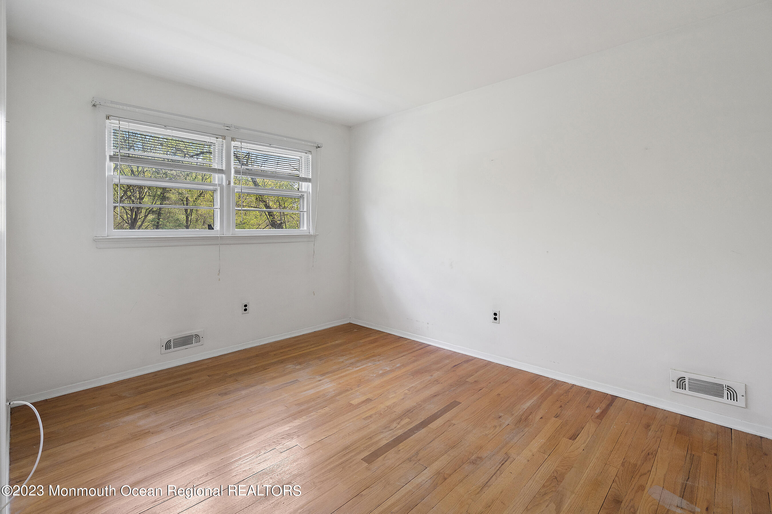 1 Buttonwood Road Middletown, NJ 07748 - Photo 23 of 35 28-Bed 4