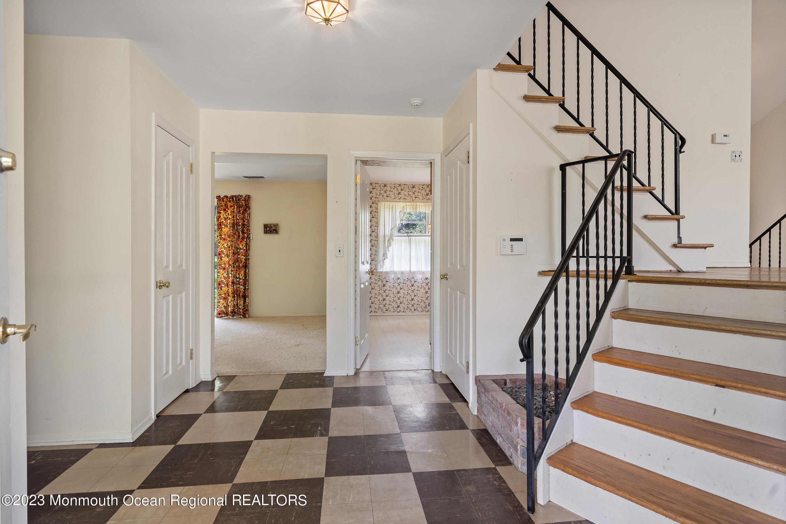 1 Buttonwood Road Middletown, NJ 07748 - Photo 3 of 35 13-Foyer 1B