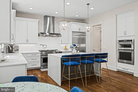 $1,950,000 | 1416 Ross Drive Southwest, Vienna, VA 22180