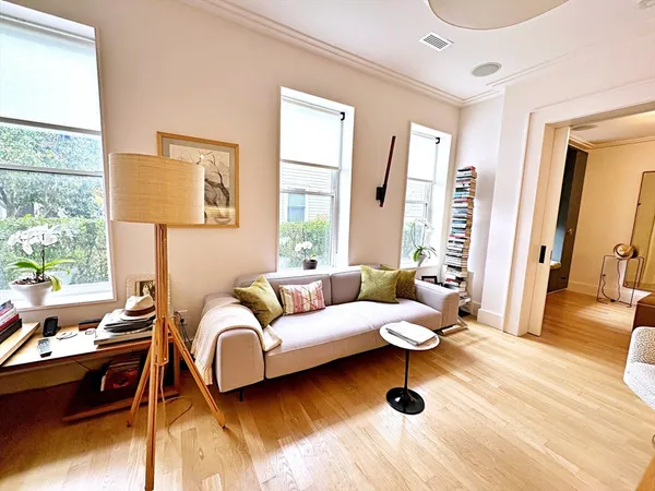 $3,000 | 206 Webster Street, Unit 1A, Boston, MA 02128