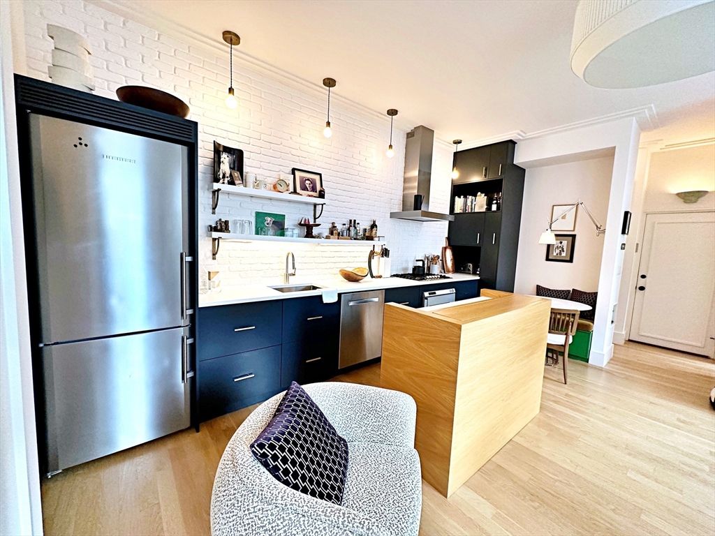 206 Webster Street, Unit 1A Boston, MA 02128 - Photo 5 of 17