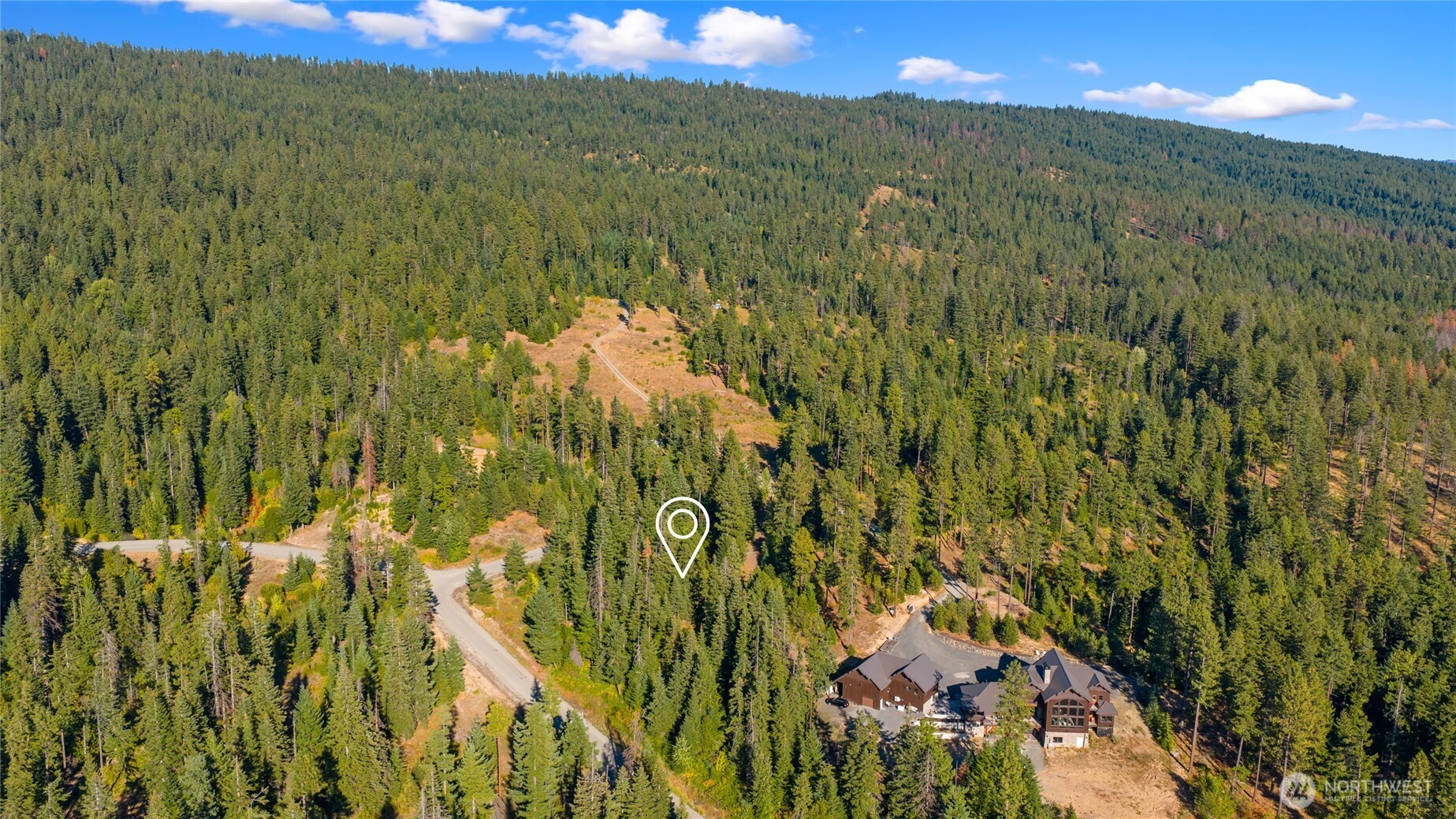 1000 R&R Hts Drive Roslyn, WA 98941 - Photo 14 of 23 a view of a yard and an ocean