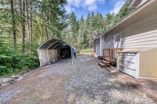 a view of a outdoor space