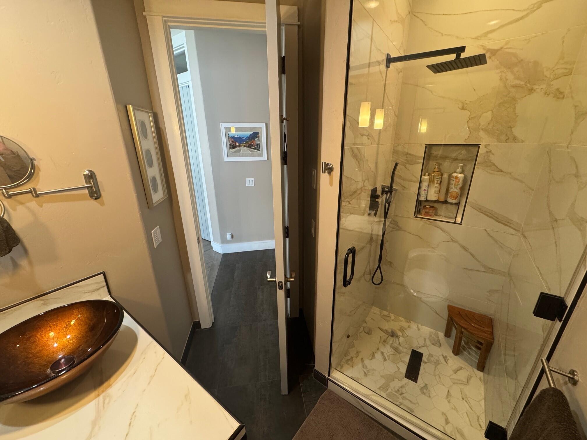 404 Adams Ranch Road, Unit 1201 Mountain Village, CO 81435 - Photo 20 of 47 Guest Bath - Reverse