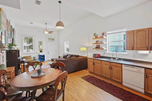 $2,900 | 204 South Cortez Street, New Orleans, LA 70119