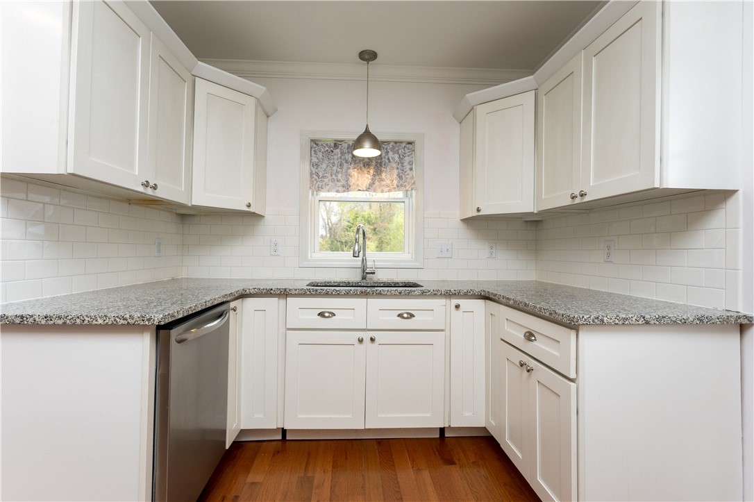 20 West View Street Warwick, RI 02889 - Photo 16 of 38