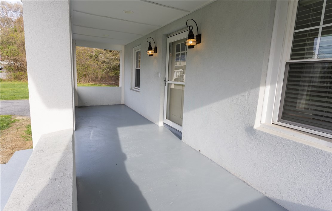 20 West View Street Warwick, RI 02889 - Photo 5 of 38