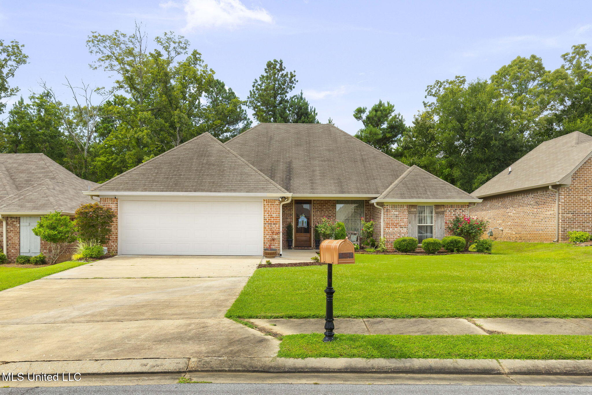 136 Greenfield Ridge Drive Brandon, MS 39042 - Photo 1 of 49 1-web-or-mls-136 Greenfield Ridge-1