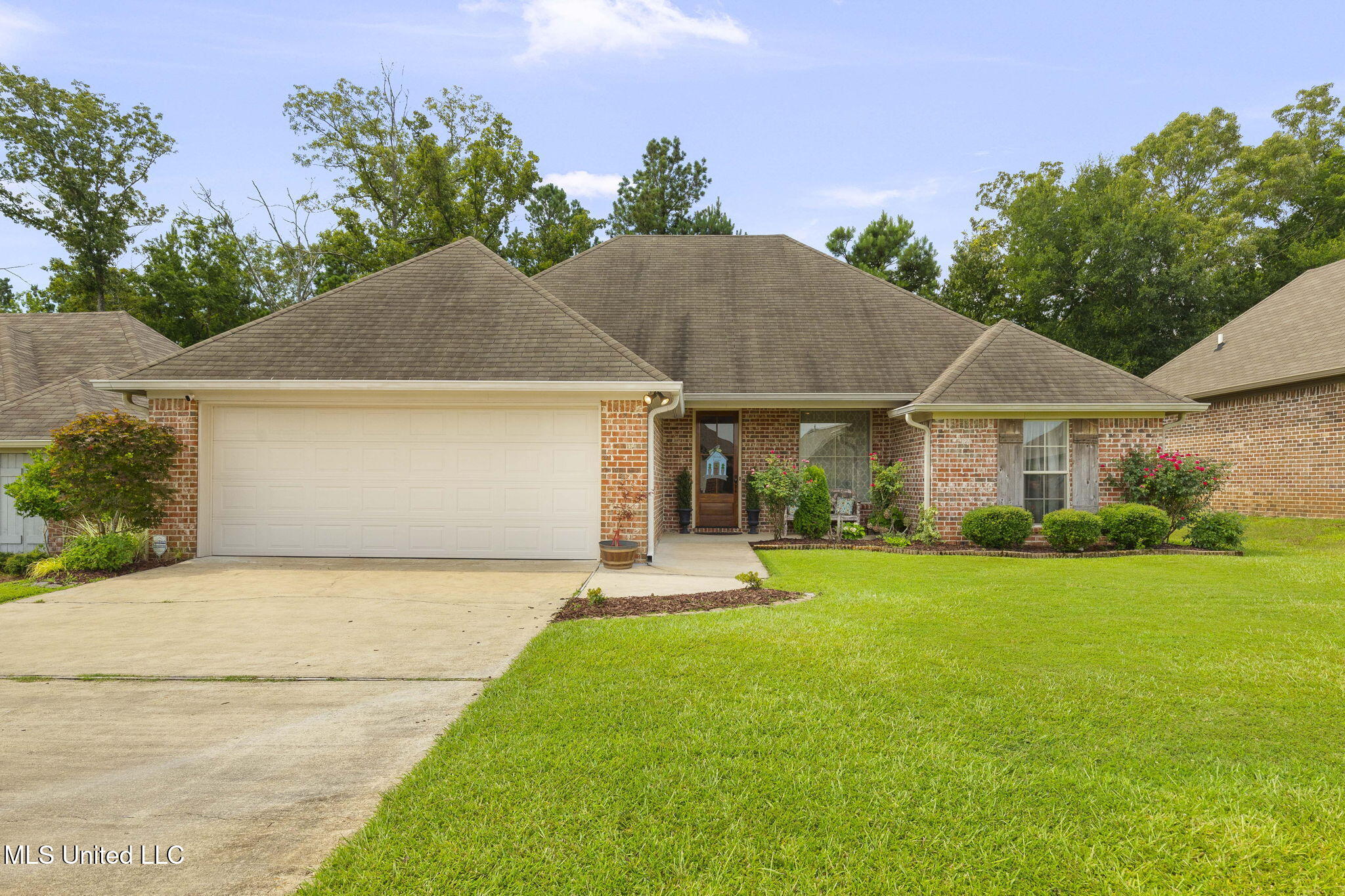 136 Greenfield Ridge Drive Brandon, MS 39042 - Photo 3 of 49 3-web-or-mls-136 Greenfield Ridge-3