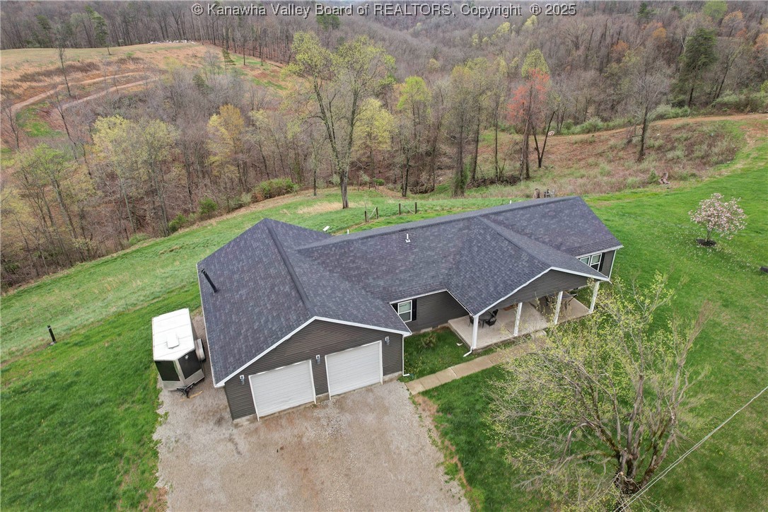 5890 7 Mile Ridge Road Apple Grove, WV 25502 - Photo 4 of 32 Gallery Image 4