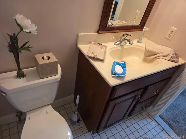 a close view of sink and tap