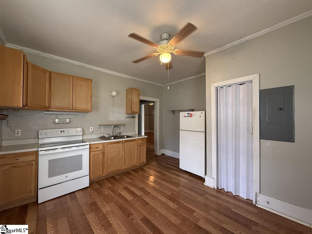 184 Cypress Street Clinton, SC 29325 - Photo 6 of 15 Gallery Image 6