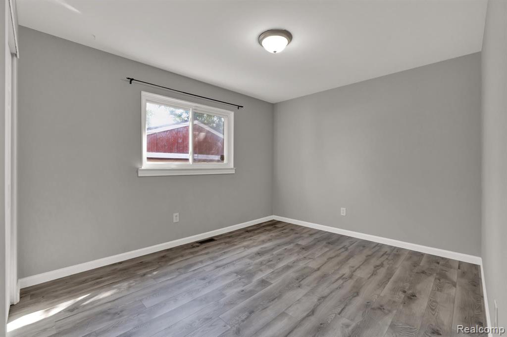 11220 Timken Avenue Warren, MI 48089 - Photo 28 of 36