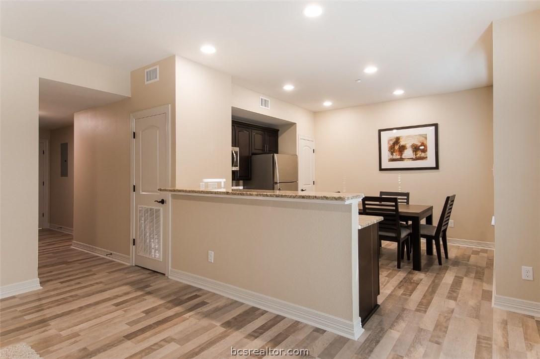 7273 John Sharp Parkway, Unit 1103 Bryan, TX 77807 - Photo 12 of 32