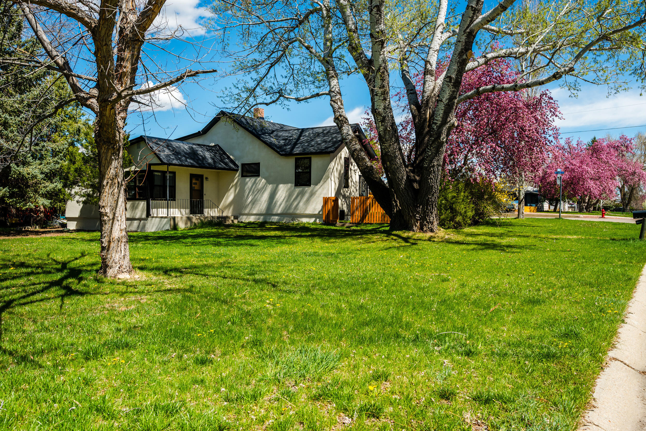 1503 Pioneer Road Sheridan, WY 82801 - Photo 3 of 48 1503 pioneer 12