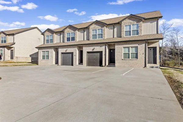 $800,000 | 283 Smithson Lane, Clarksville, TN 37040