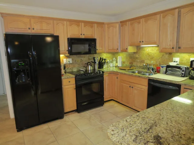 $2,600 | 785 East Massachusetts Avenue, Southern Pines, NC 28387