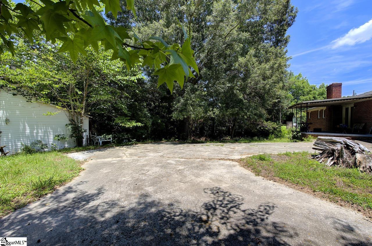 1105 East Georgia Road Simpsonville, SC 29681 - Photo 9 of 41