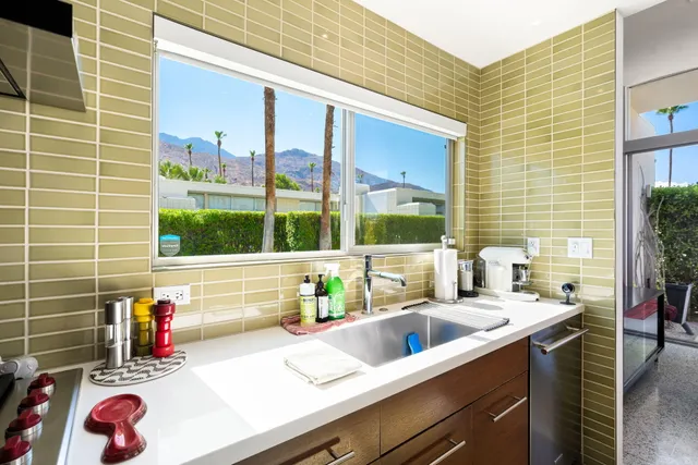 $4,500 | 800 East La Verne Way, Palm Springs, CA 92264