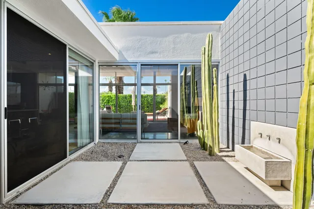 $4,500 | 800 East La Verne Way, Palm Springs, CA 92264