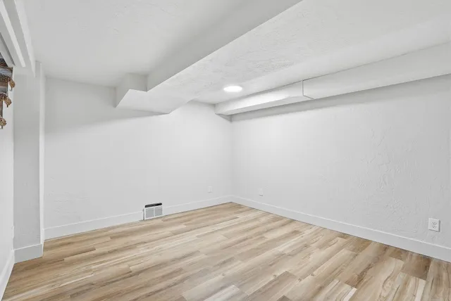 $377,500 | 3027 West Rowan Avenue, Spokane, WA 99205