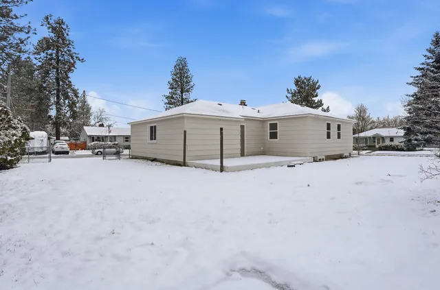 $377,500 | 3027 West Rowan Avenue, Spokane, WA 99205