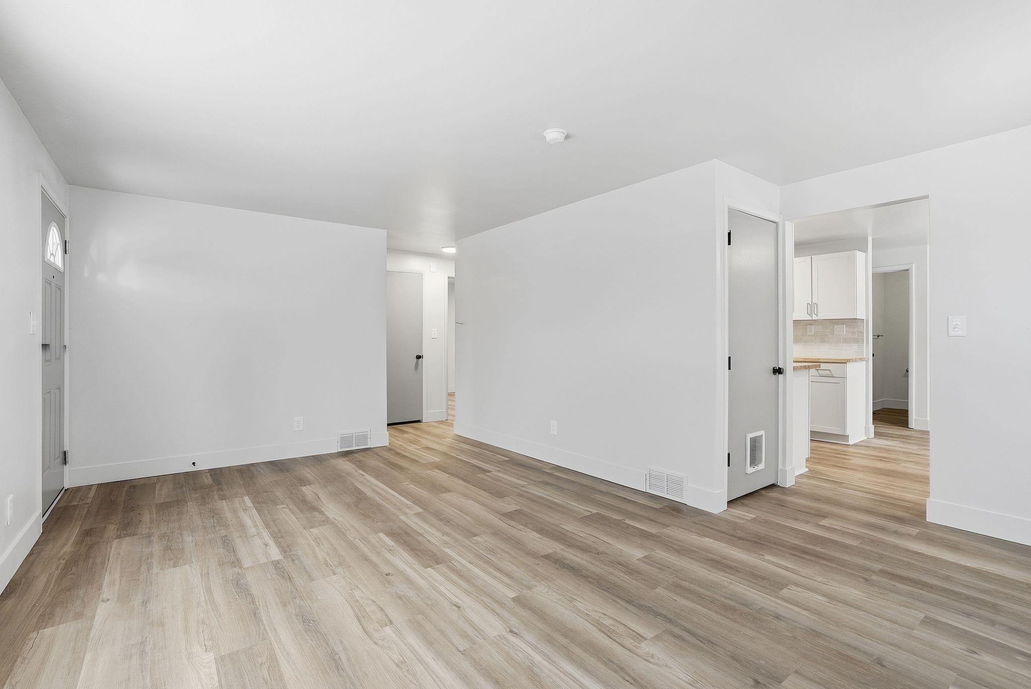 3027 West Rowan Avenue Spokane, WA 99205 - Photo 4 of 26