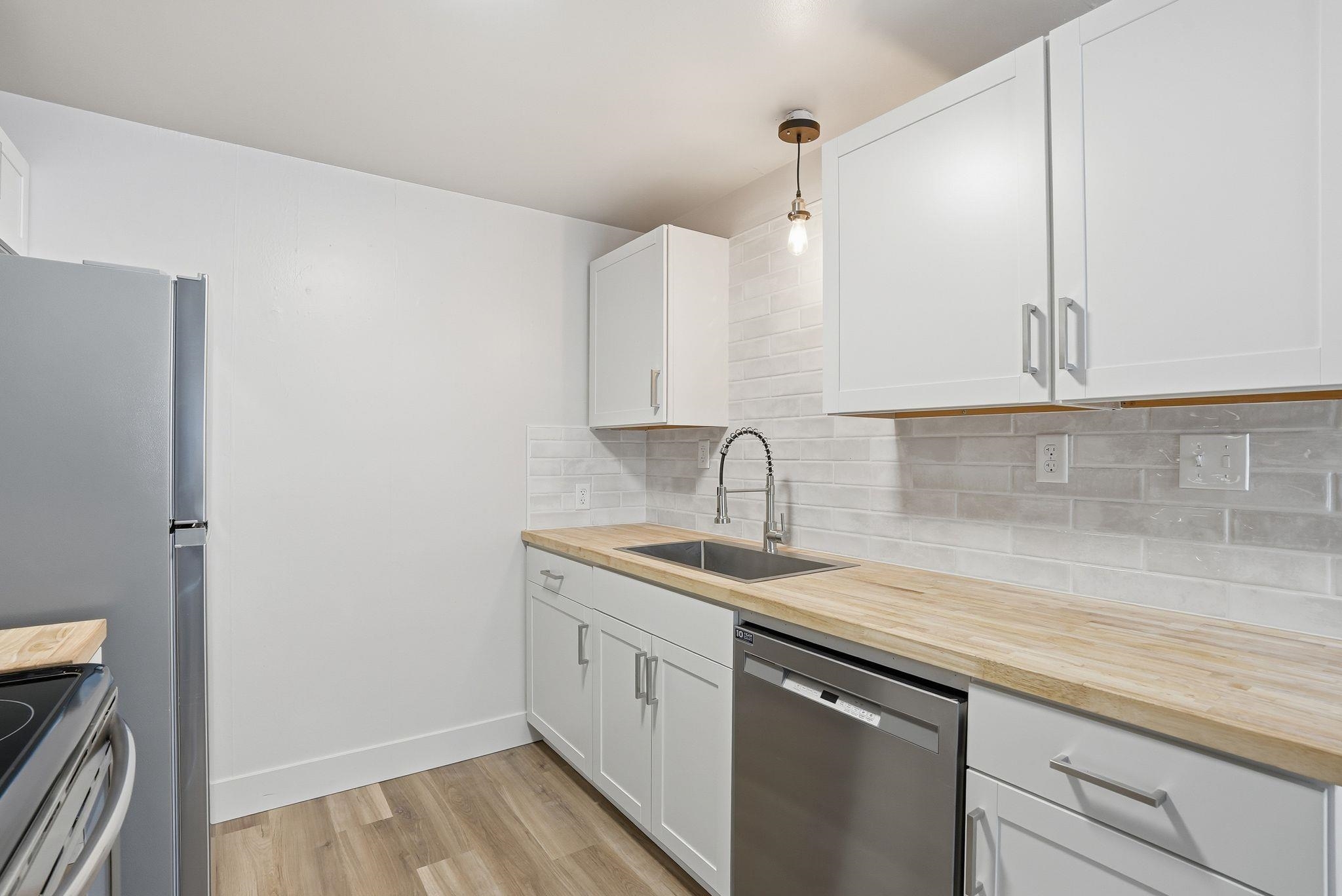 3027 West Rowan Avenue Spokane, WA 99205 - Photo 6 of 26