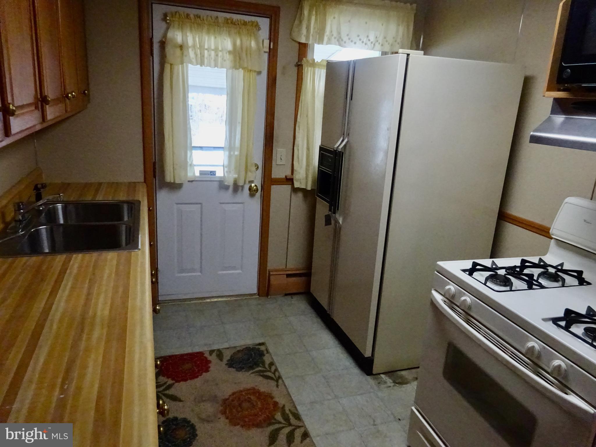 1106 Gregg Avenue Reading, PA 19607 - Photo 3 of 34 Kitchen