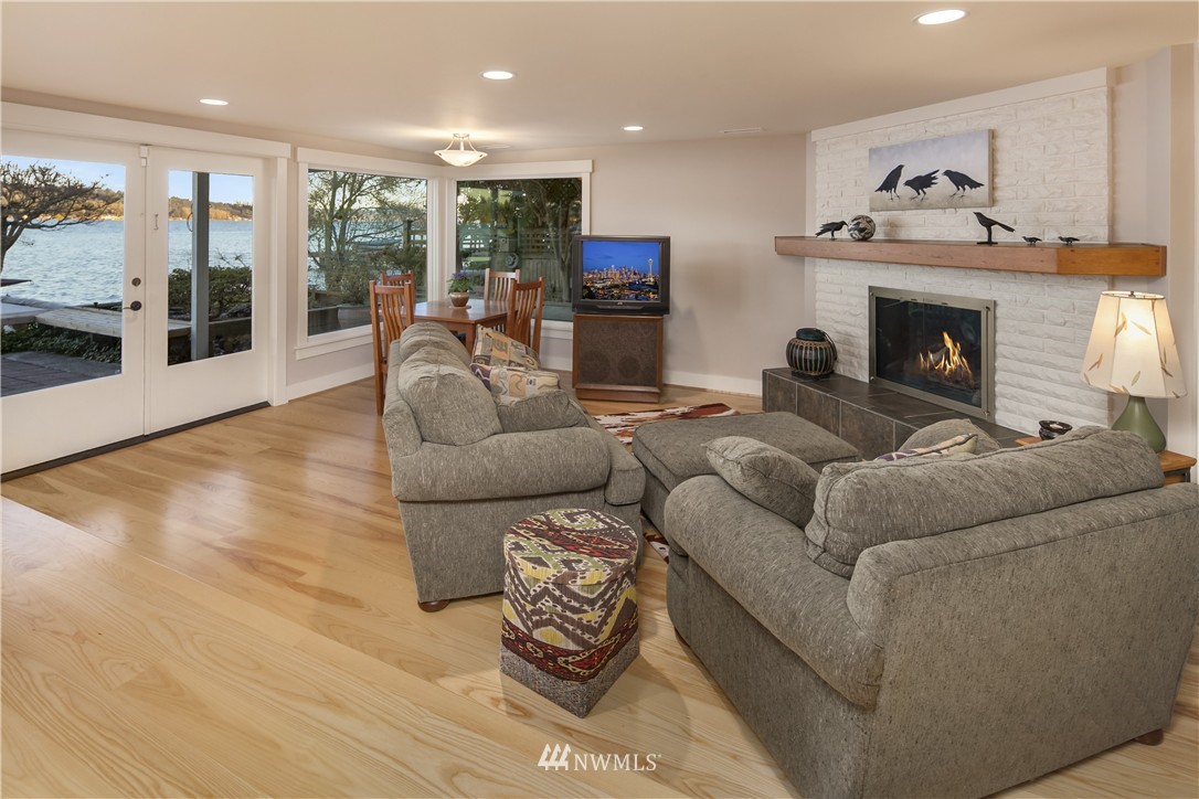 12720 Riviera Place Northeast Seattle, WA 98125 - Photo 16 of 23
